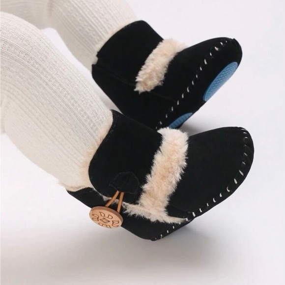 Black baby winter boots - Picture 2 of 3